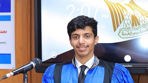 "العوفي" يحصل على الدكتوراه بامتياز من جامعة الإسكندرية في القانون الإداري