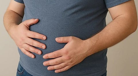 ليس مجرد عرض عابر.. طبيبة تحذر: انتفاخ البطن قد يكون إشارة خطر في الأمعاء