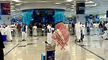 قفزة في تشغيل المطارات السعودية.. 128 مليون مسافر و370 مليار ريال للتطوير