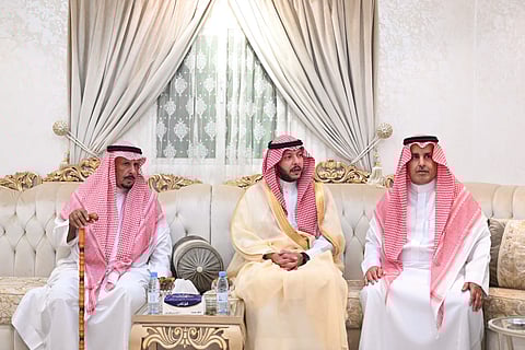 محافظ الطائف يُعزّي وكيل المحافظة مصلح البقمي في وفاة والدته