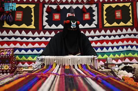 السدو.. تراث سعودي حيّ يُنسَج من خيوط الطبيعة