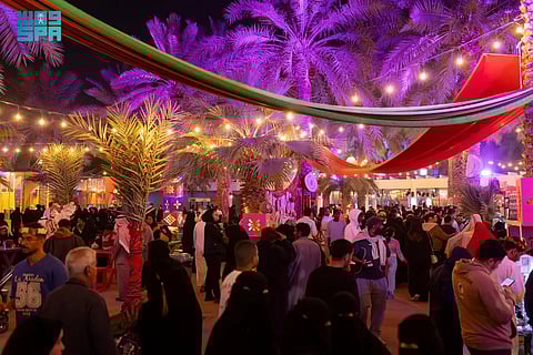 "انسجام عالمي 2".. فعاليات ثقافية وترفيهية تستقطب آلاف الزوار في خامس أيام الثقافة اليمنية