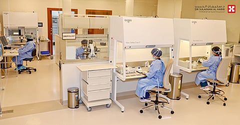 مستشفى الدكتور سليمان الحبيب بالفيحاء في جدة يُنهي معاناة أربعينية بعد عقم استمر 15 عام