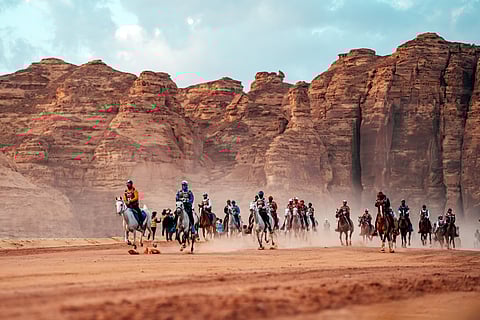 بمشاركة 270 فارساً وفارسة من 18 دولة .. العلا تستضيف السباق التجريبي لبطولة العالم للقدرة والتحمل 2026