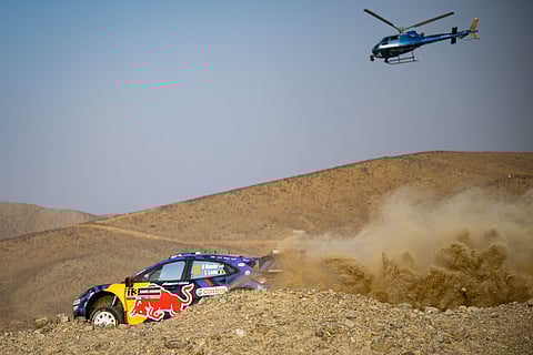 مارتن سيسك يتصدر الترتيب العام في ثالث أيام "رالي السعودية 2025"