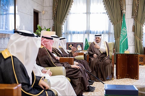 أمير الرياض يشيد بجهود "البرهان" ويطّلع على منجزاتها في خدمة السنة والقرآن