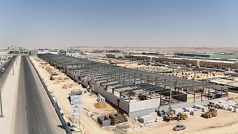 موطن العقارية: إنجاز أكثر من 60% من مشروع "مصانع موطن-عباقر الجاهزة" بالرياض