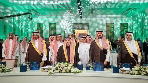 أمير الرياض فيصل بن بندر خلال حفل تكريم الفائزين بجائزة المراعي للإبداع العلمي