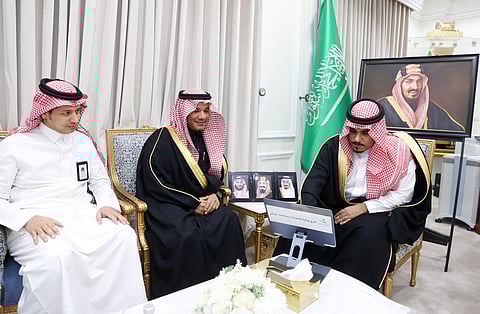 نائب أمير نجران يُدشّن حملتي التوعية بالإيدز والسرطان