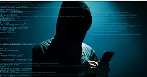 أسلوب احتيالي جديد يستهدف وكالات السفر في السعودية ومصر: "حجز مؤكد وحوالة مزوّرة"