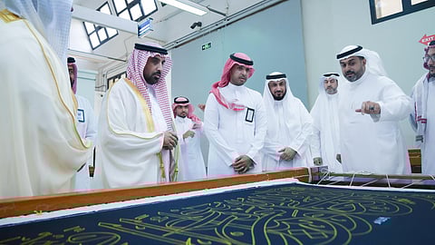 نائب محافظ التدريب التقني يزور مركز الحرمين الشريفين ويطّلع على أعمال مصنع الكسوة