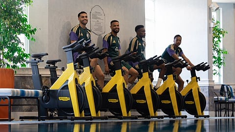 الأخضر يختتم استعداداته لمواجهة فلسطين بحضور "المسحل"