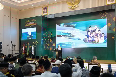 د. العيسى يلقي الكلمة الافتتاحية لمؤتمر إندونيسيا للوئام بين أتباع الأديان