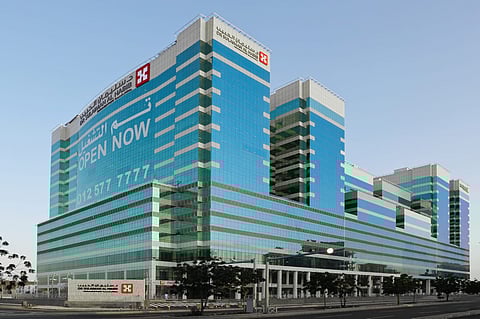 مستشفى الدكتور سليمان الحبيب بالمحمدية في جدة يستأصل ورماً بالمنظار بطول 21 سم مع الحفاظ على المبيض