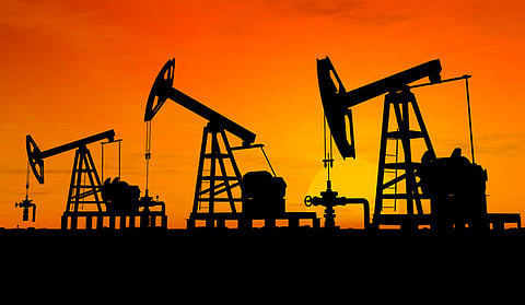 أسعار النفط ترتفع 2.6% بعد اعتراض أمريكي لناقلة قبالة فنزويلا