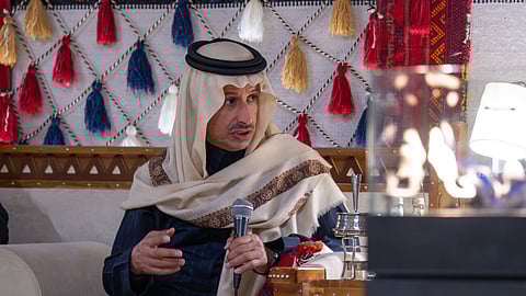 في حائل.. الطبيعة تنتصر على القاعات والشتاء يغيّر القواعد و"الخطيب" يلتقي المستثمرين خارج الإطار التقليدي