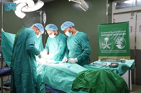 مركز الملك سلمان للإغاثة ينفّذ المشروع الطبي التطوعي للجراحة العامة في قطاع غزة