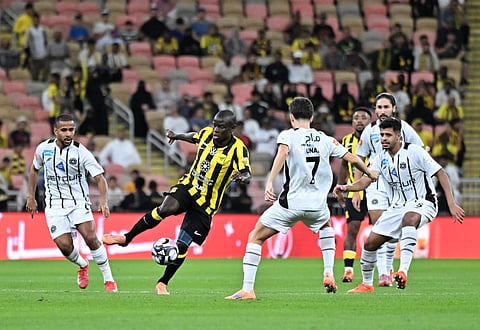 دوري روشن: رقم تاريخي للنصر.. الهلال يلاحق بقوة.. والأهلي يتعثر لأول مرة