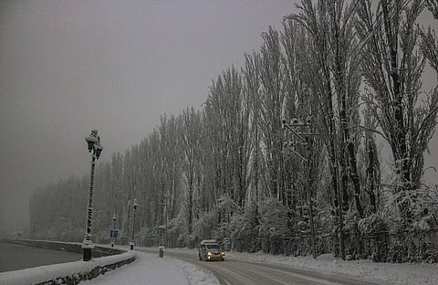 عاصفة شتوية قوية تضرب الولايات المتحدة وتهدد ملايين السكان