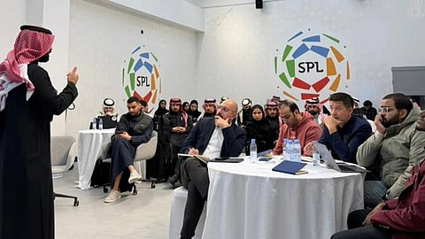 رابطة الدوري تستعرض مع الأندية تطويرات لوائح الموسم القادم