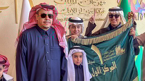 الموسى يحقق الفوز الرابع تواليًا بسيف الملك للوضح في مهرجان الإبل