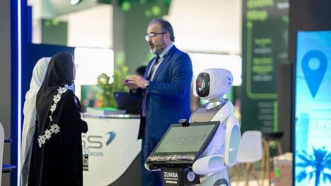 هل نشاهد مذيع سعودي "روبوت" في المنتدى السعودي للإعلام 2026؟