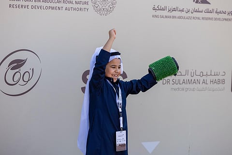 تفاعل لافت للطلاب في شوط المدارس للملواح بمهرجان الملك عبدالعزيز للصقور 2025