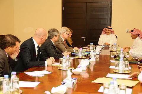 "الصقير" يبحث مع وفد ألماني "أمن الطيران المدني"