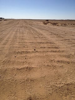 مواطنون في القصيم : ننتظر سفلتة طريق منذ 18 عاماً !