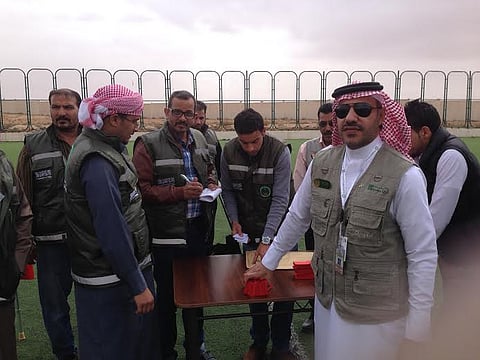  بالصور.. "سبق" ترافق "الإغاثة السعودية" في مخيمات اللاجئين السوريين بالأردن و تكشف سر "الكارت الأحمر"
