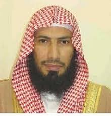 مرشدات الحرم يوزعن حقائب الحجاب والهدايا على الزائرات