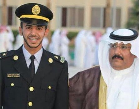 الجابري يحتفل بتخرج نجله  