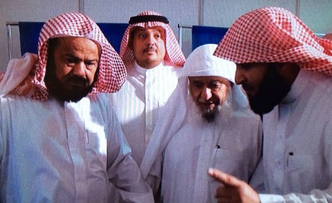 "الحمدان": العيادات المتنقلة تستقبل مئات الزوار..والعشرات أقلعوا عن التدخين