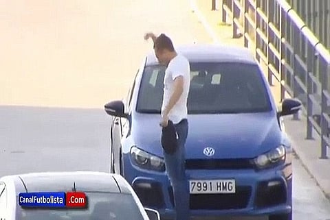 بالفيديو.. لاعب برشلونة يسخر من طريقة احتفال "رونالدو"
