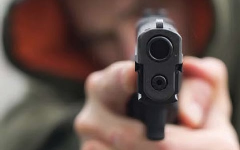 "شرطة كندا" توقف "سعوديَّيْن" صوَّبا مسدساً مزيفاً تجاه زوجَيْن