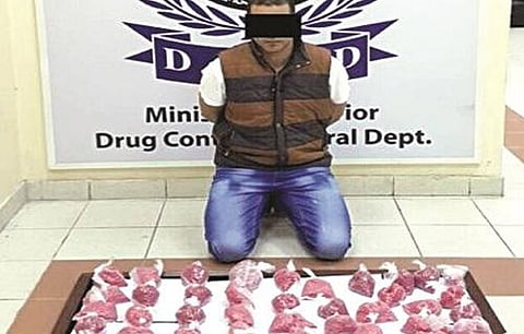 الكويت.. كمين "المصدر السري" يطيح بمصري بحوزته 60 ألف حبة "ترامادول"