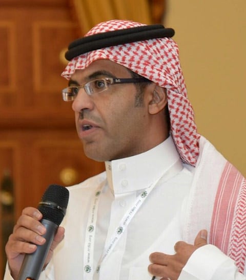 باحث يوصي باستخدام "الهواتف الذكية" لتقديم الرعاية الصحية