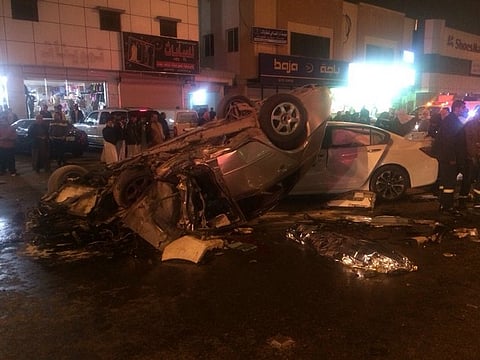 مصرع شخص وإصابة 7 في تصادم مروِّع بطريق خريص بالرياض