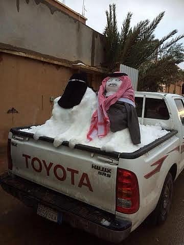 أهالي "طريف" يحتفلون بزفاف "هدى وطريف" على الجليد