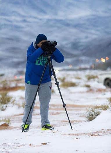 هواة التصوير يوثقون فيلماً قصيراً لثلوج علقان والظهر بتبوك