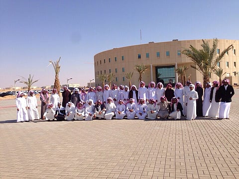 متدربو الدبلومات الصحية يشتكون جامعة نجران للمحكمة الإدارية