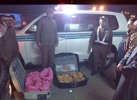 لا صحة لتسليم "مسن" حقائب ذهب وملايين لـ"أمن طرق نجران"