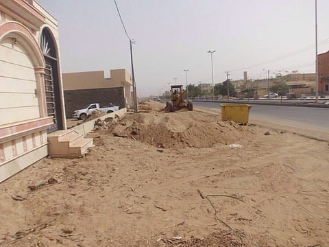 بالصور.. أمانة نجران تبدأ العمل بمشروع "أرصفة ومواقف للسيارات"