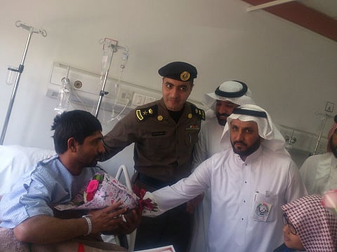 "ابتدائية القاع" بالطائف تزور مُصابي الحوادث بمستشفى قيا