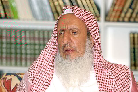المفتي: بيع الكلاب والقطط "حرام وخطأ"