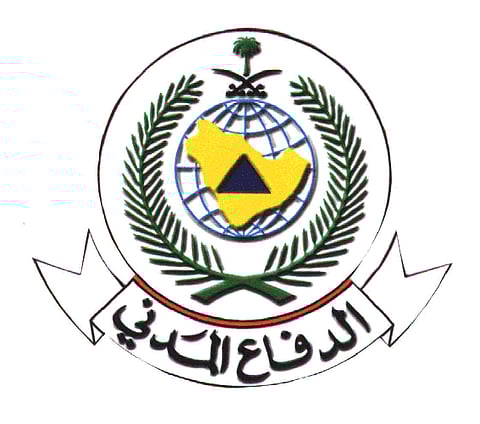 "مدني القصيم" يسيطر على حريق مجمع صناعي ببريدة