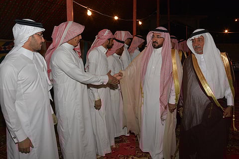 وكيل إمارة الباحة ينقل تعازي أمير المنطقة لأسرة ضحايا "عامود بني سار"