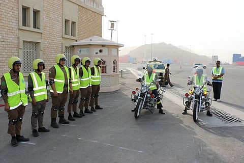 برنامج تنشيطي على قيادة الدراجات النارية لمنسوبي الدفاع المدني