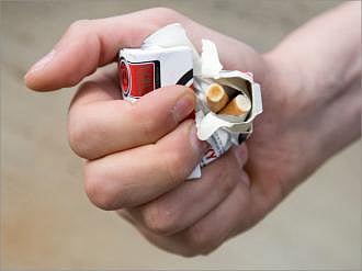 "عناية" تساهم في إقناع 32 شاباً بالإقلاع عن التدخين