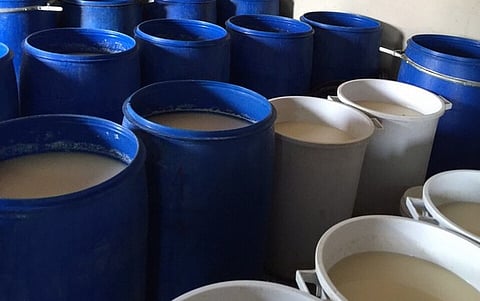 "هيئة صبيا" تضبط مصنعًا للخمور جاهزة للترويج بقرية نخلان